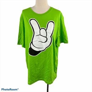 🌿4/$35‎ 🌿Green Graphic Hand Tee (XL)